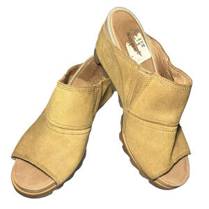 Sorel Sandals Womens Size 10 Beige Suede Wedge Slide Open Toe Slip On Shoes